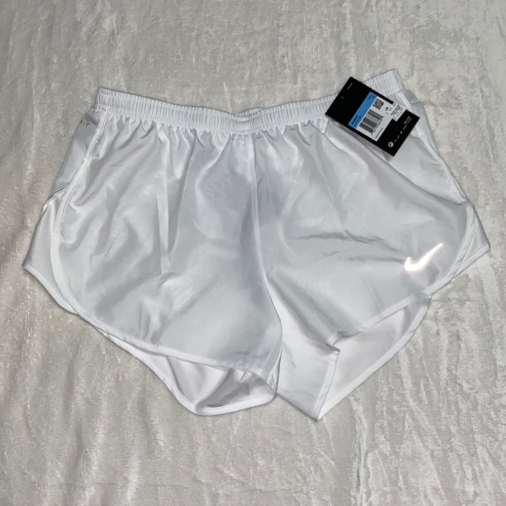 Nike tempo shorts M